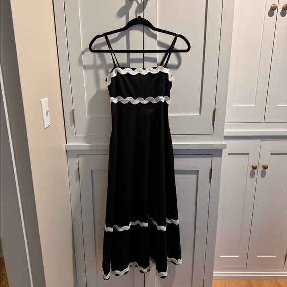 Sim & Sam Dresses & Skirts - Elegant Black and White Maxi Dress